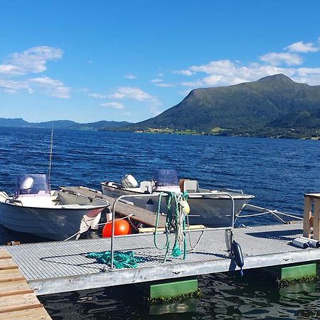 Kvernesfjorden Apartments Steinsgrenda Bagian luar foto