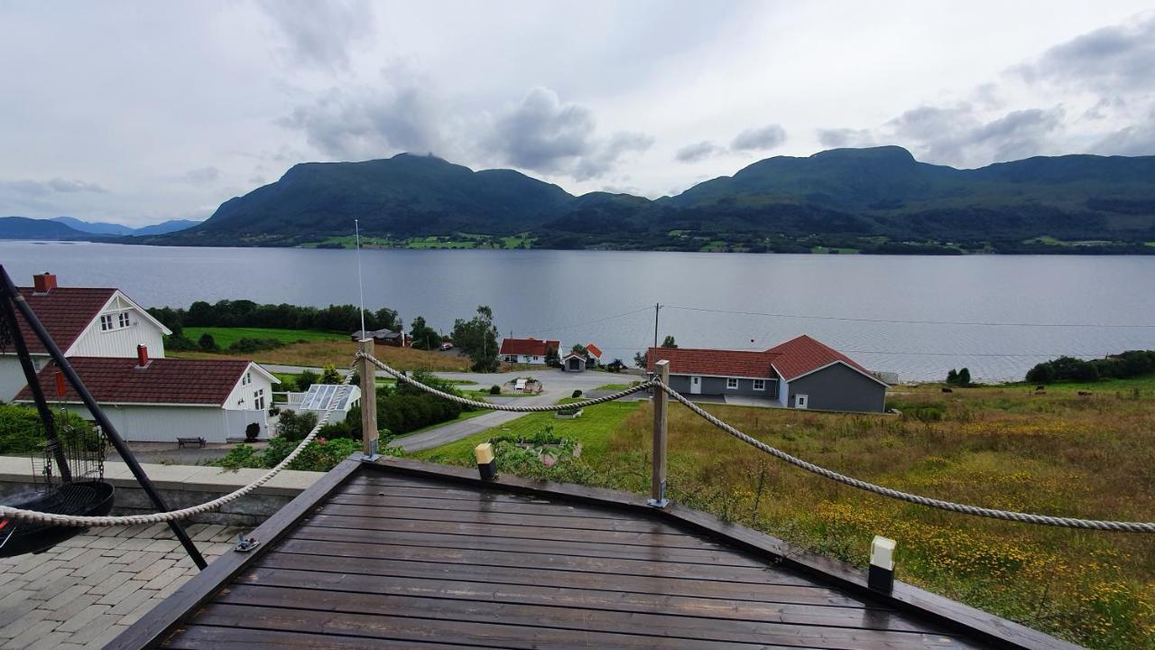 Kvernesfjorden Apartments Steinsgrenda Bagian luar foto